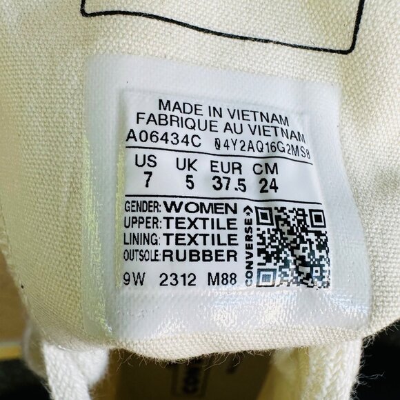 Converse Chuck 70 3D Charms Hi Women Shoes 7 Flower Stars Heart  Sneaker A06434C - Picture 10 of 13